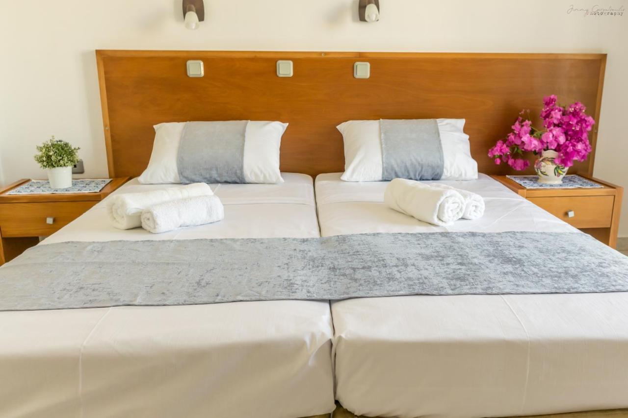 Sotirios Apartments Karpathos Bagian luar foto