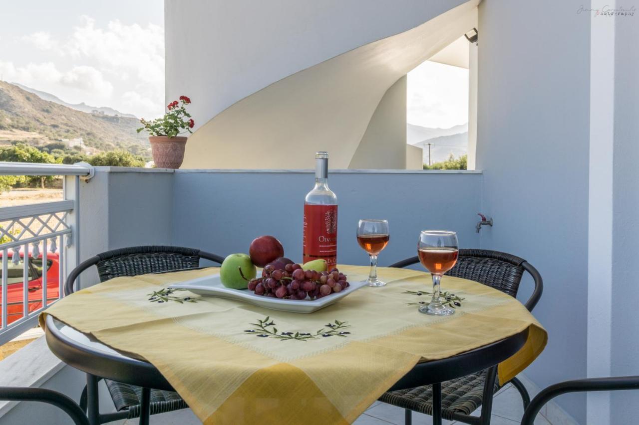 Sotirios Apartments Karpathos Bagian luar foto