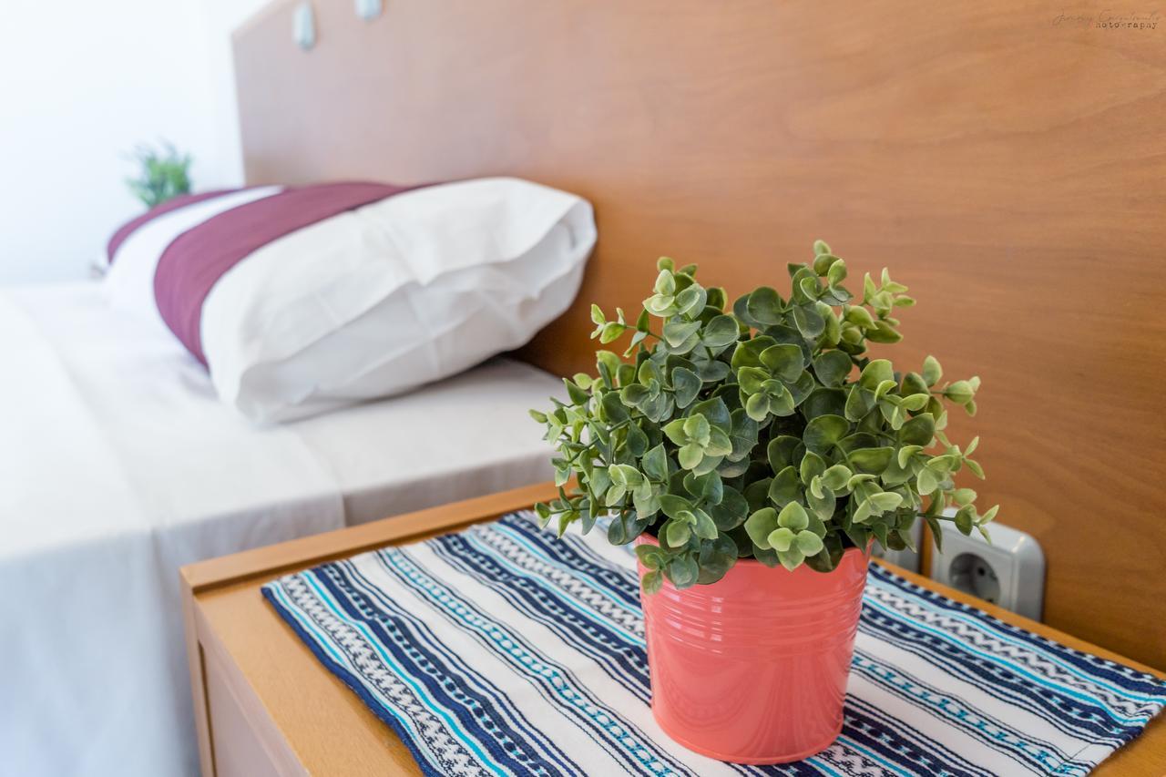 Sotirios Apartments Karpathos Bagian luar foto
